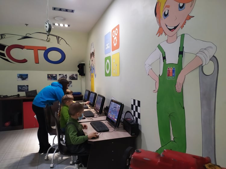 3 131499206_379663856436036_302429165467887896_n На локації «Дизайн авто»