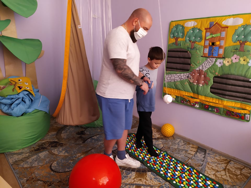 3 187990642_1761292860721799_7179473028145289973_n Діяльність реабілітолога «Центру комплексної реабілітації для осіб з інвалідністю»