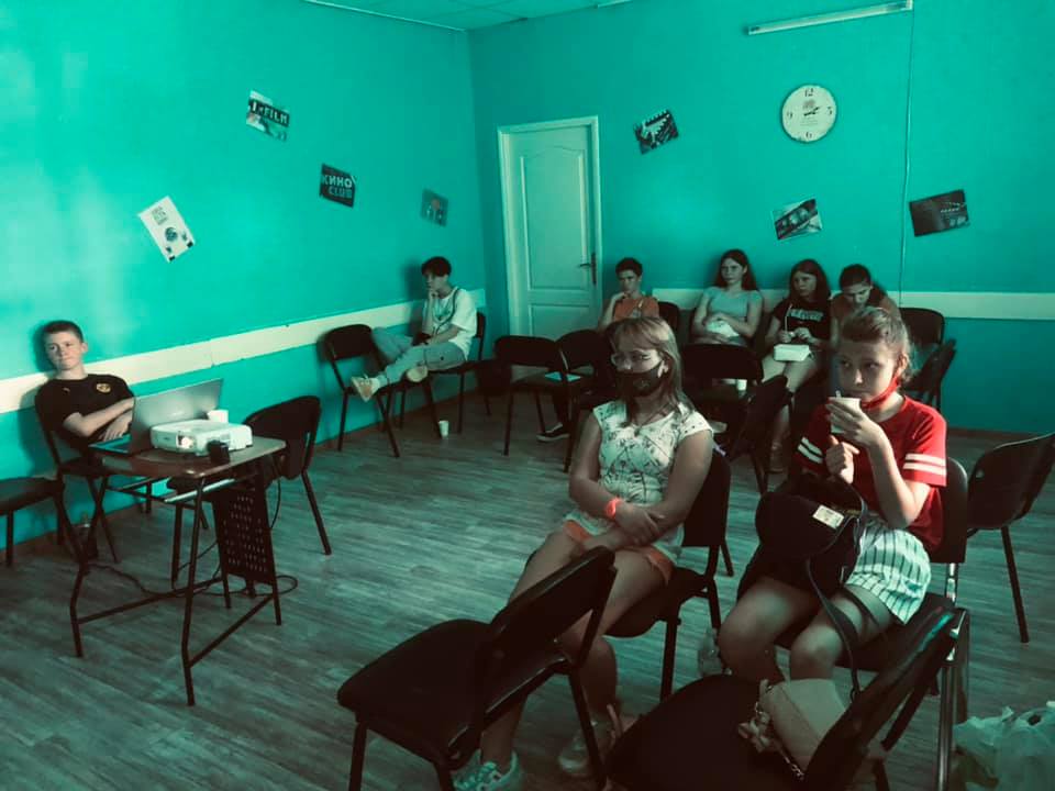 Під час перегляду фільму «Радіо»