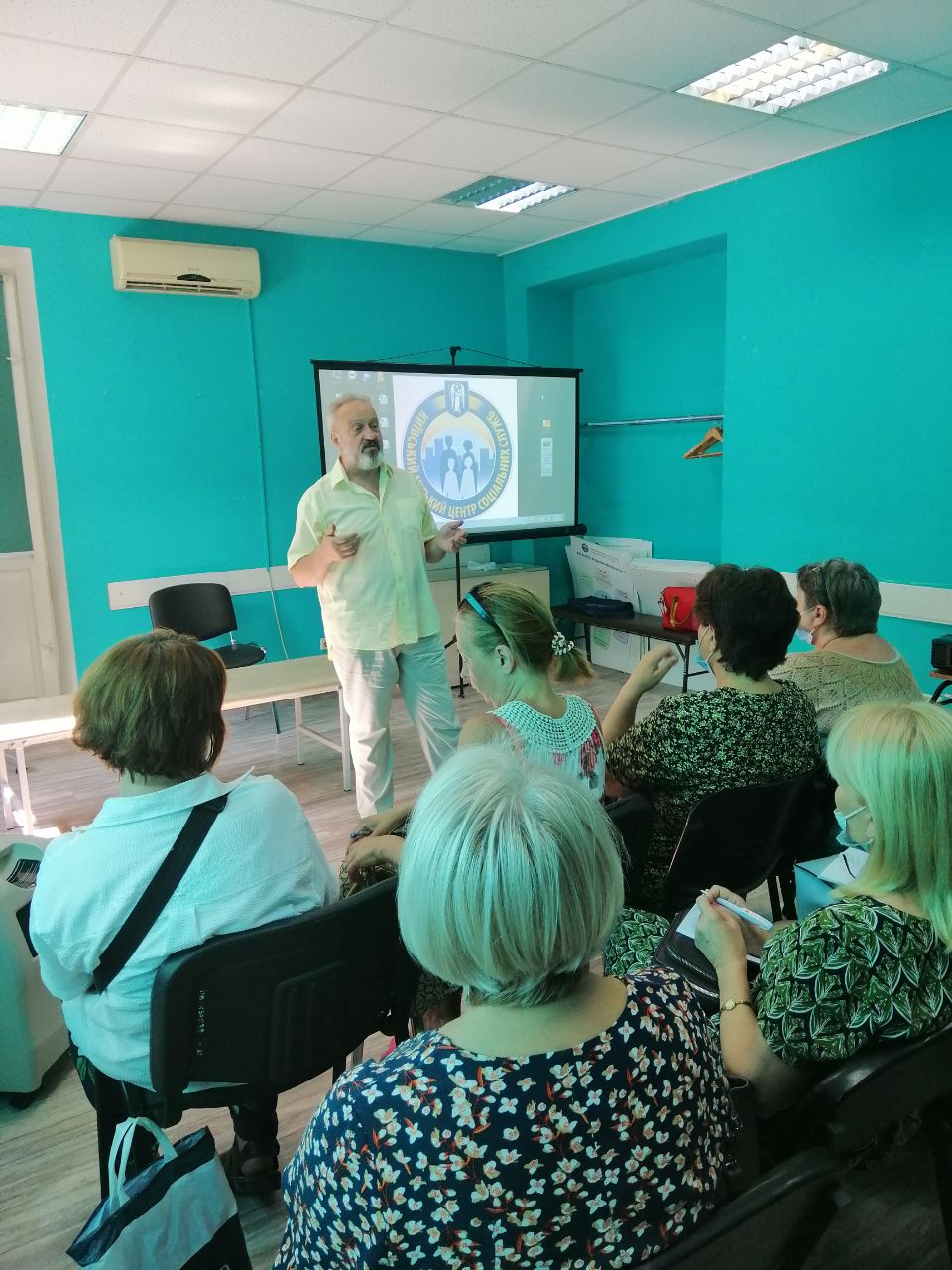 Царенко А.В. знайомить із правовими аспектами надання паліативного догляду