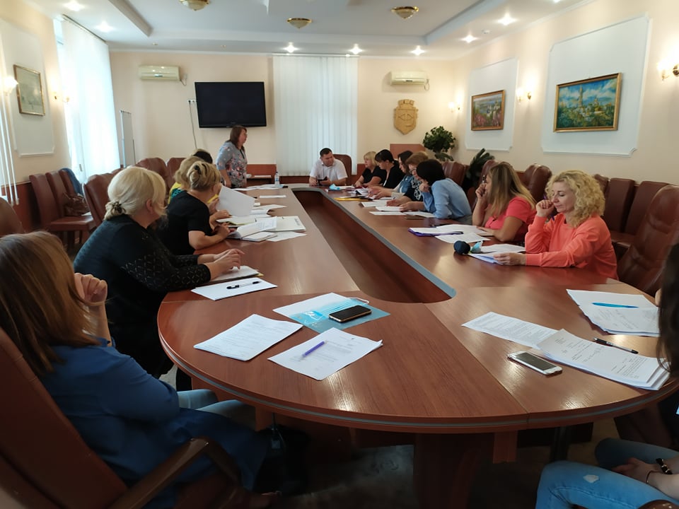 Гулак Ірина знайомить з власним досвідом роботи з сім’ями