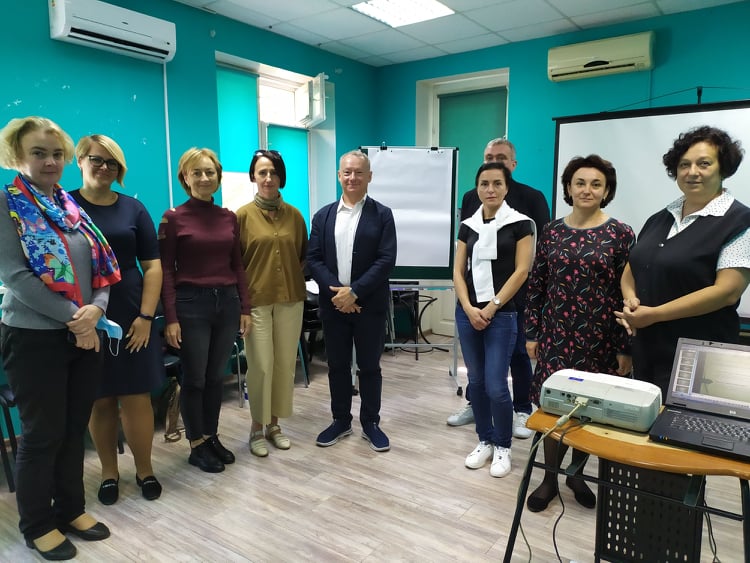 Учасники обговорення