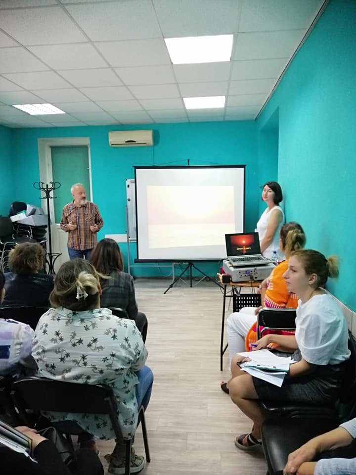 Всі учасники наприкінці отримали відповідні сертифікати