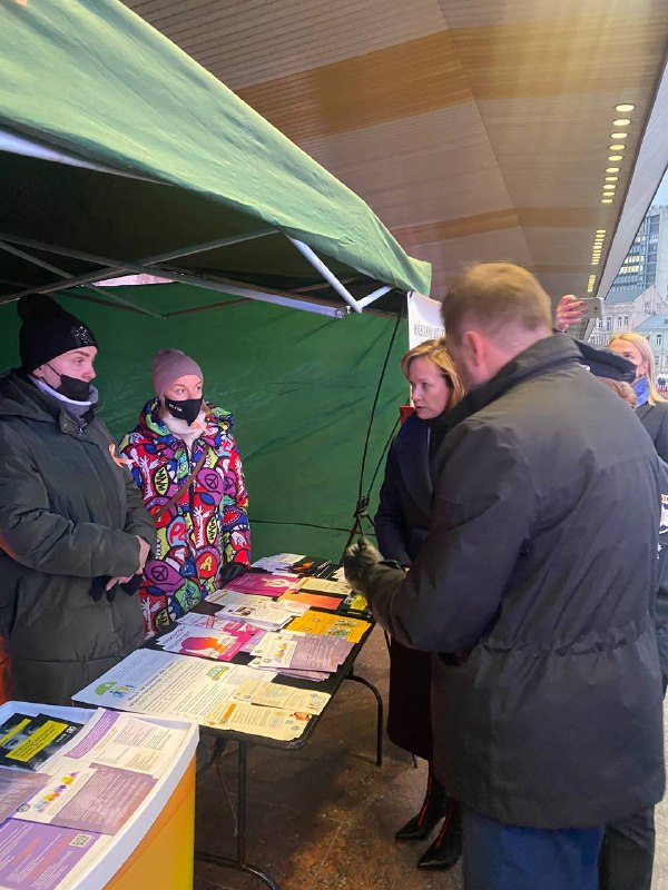Марина Лазебна цiкавиться друкованими матеріалами соціального спрямування
