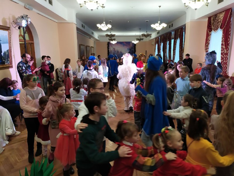 У вихорі свята із запальною «Тітонькою Зимою»