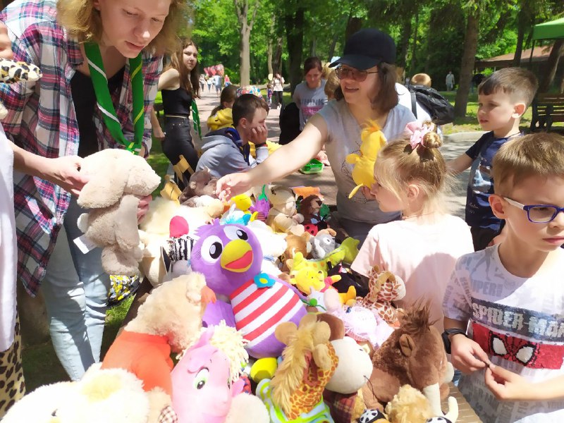 Подарунки для учасників квести- м’які іграшки від наших партнерів