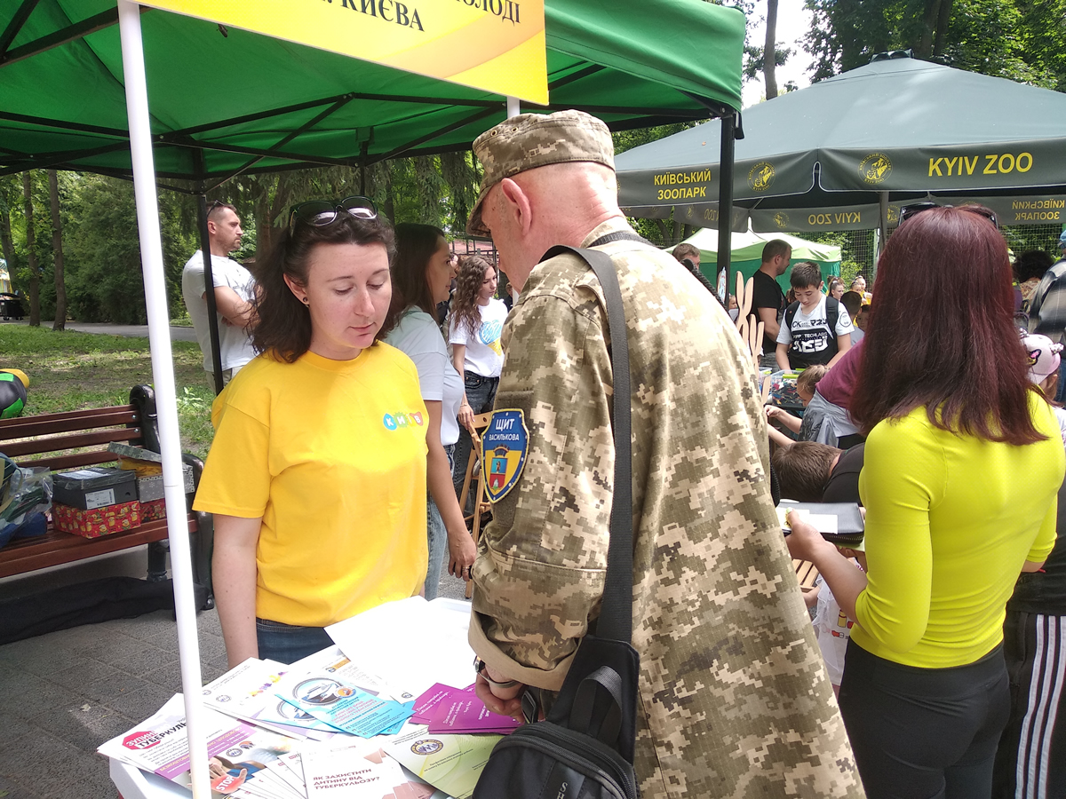 Робота інформаційного майданчика КМЦ